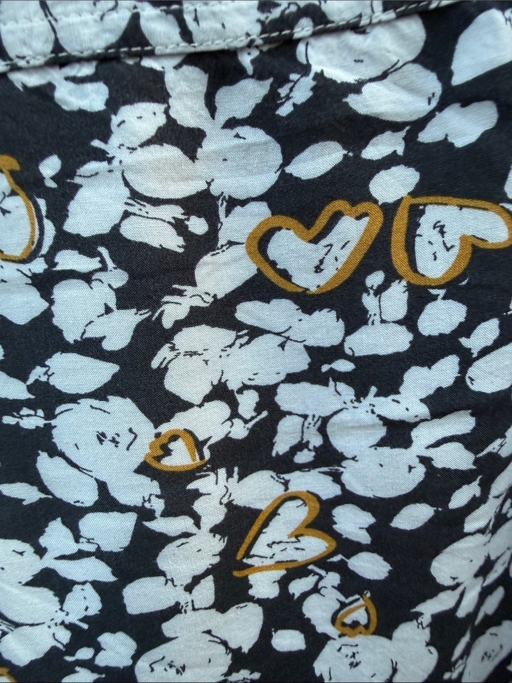 Velvet Heart Button-Down Blouse with Hearts Motif Navy /White, Mustard Size M - Picture 7 of 12